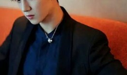 圈内知情人爆料陈哲远沈月,甜蜜互动引粉丝热议