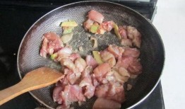 最新爆料酸菜的做法视频,视频教学，轻松学会家常酸菜制作