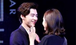 娱乐圈爆料君杨幂李易峰,甜蜜互动引热议