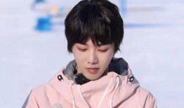 圈内爆料张艺杰,揭秘娱乐圈新晋情侣的甜蜜瞬间