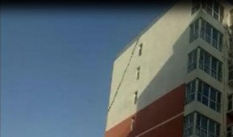 西安楼顶爆料案件视频曝光,惊人真相揭露！